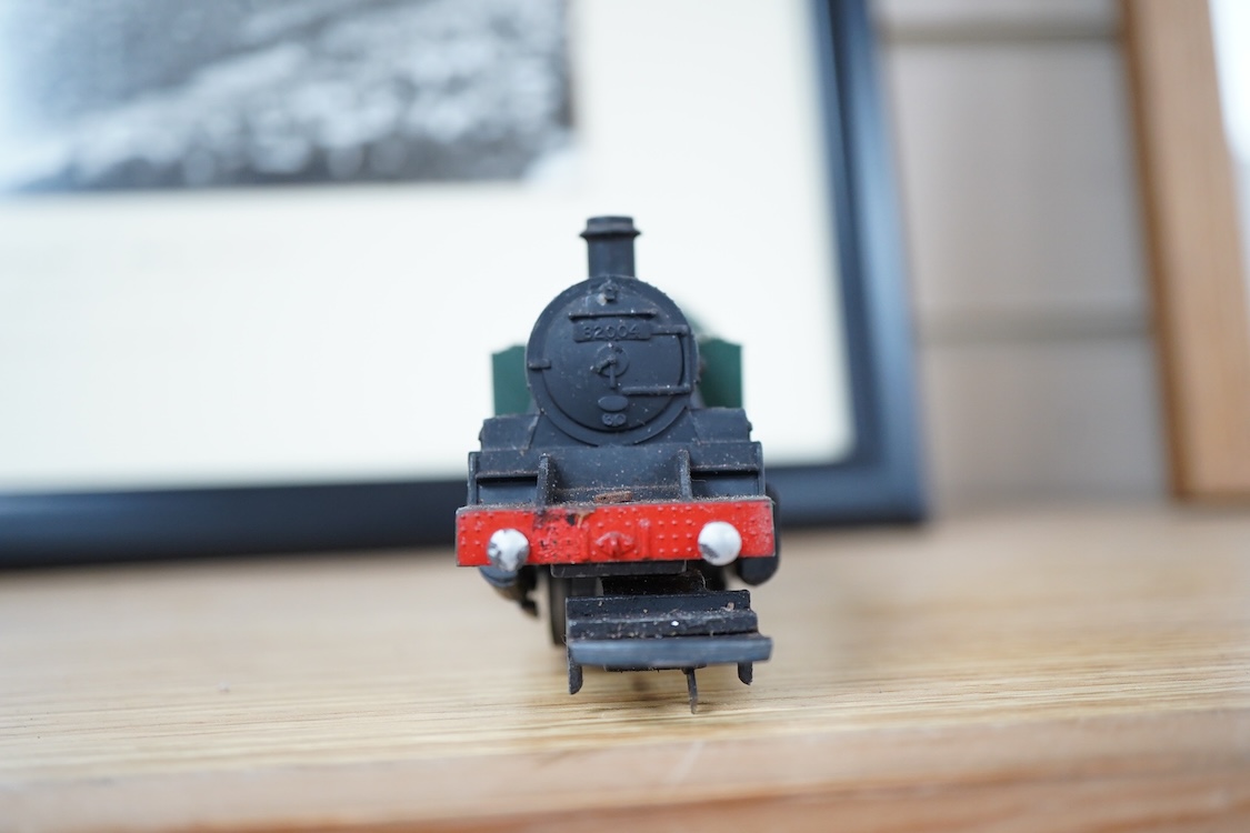 Three part-built 0 gauge railway brass and white metal locomotives by John Worsley; an ACE Products kit of an SR Bullied light Pacific with its original box, a SECR Wainwright H class 0-4-4T locomotive and an LNER class